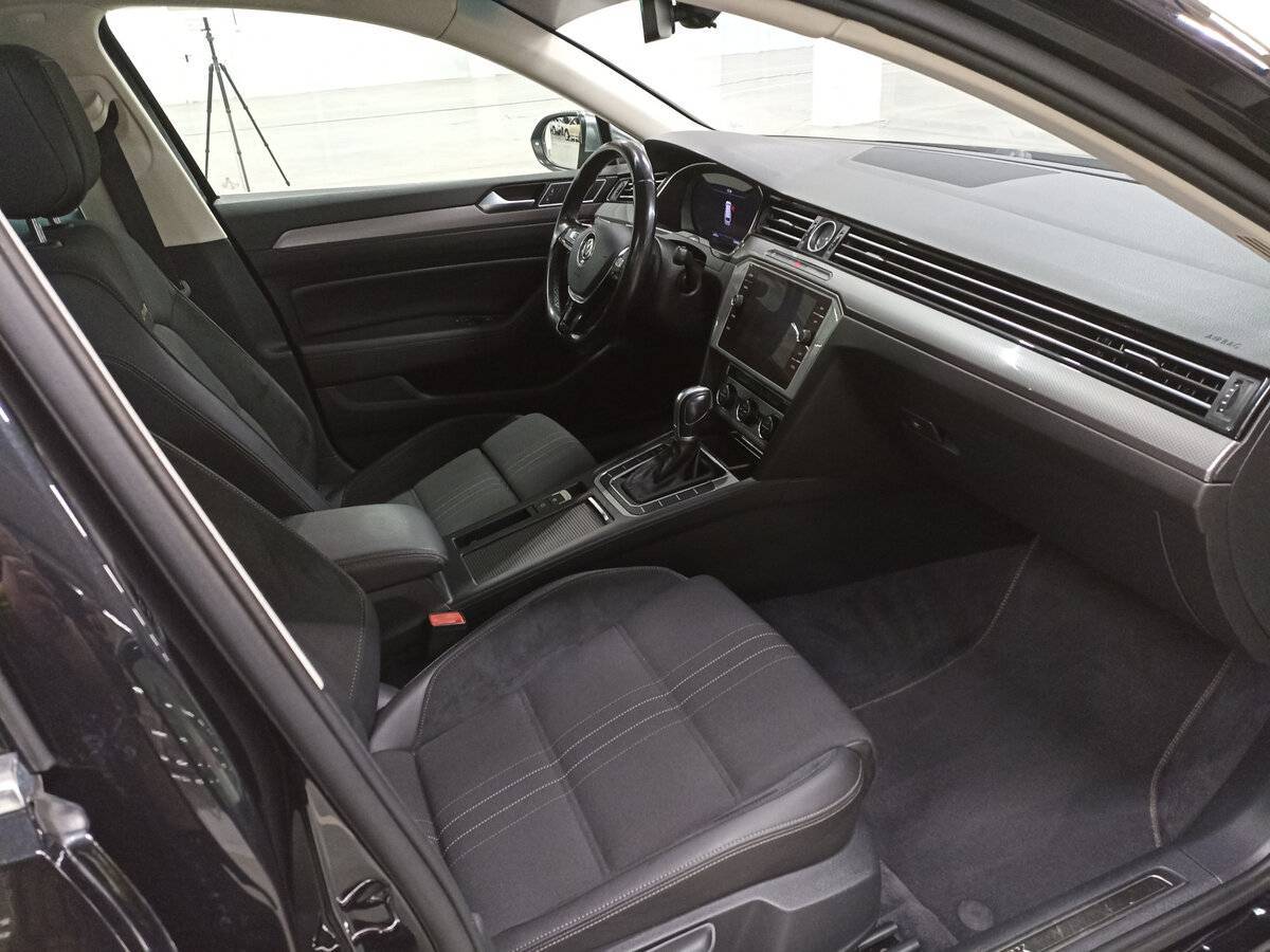 Купить Volkswagen Passat, 2018, 130 479 км.. Фото: #10