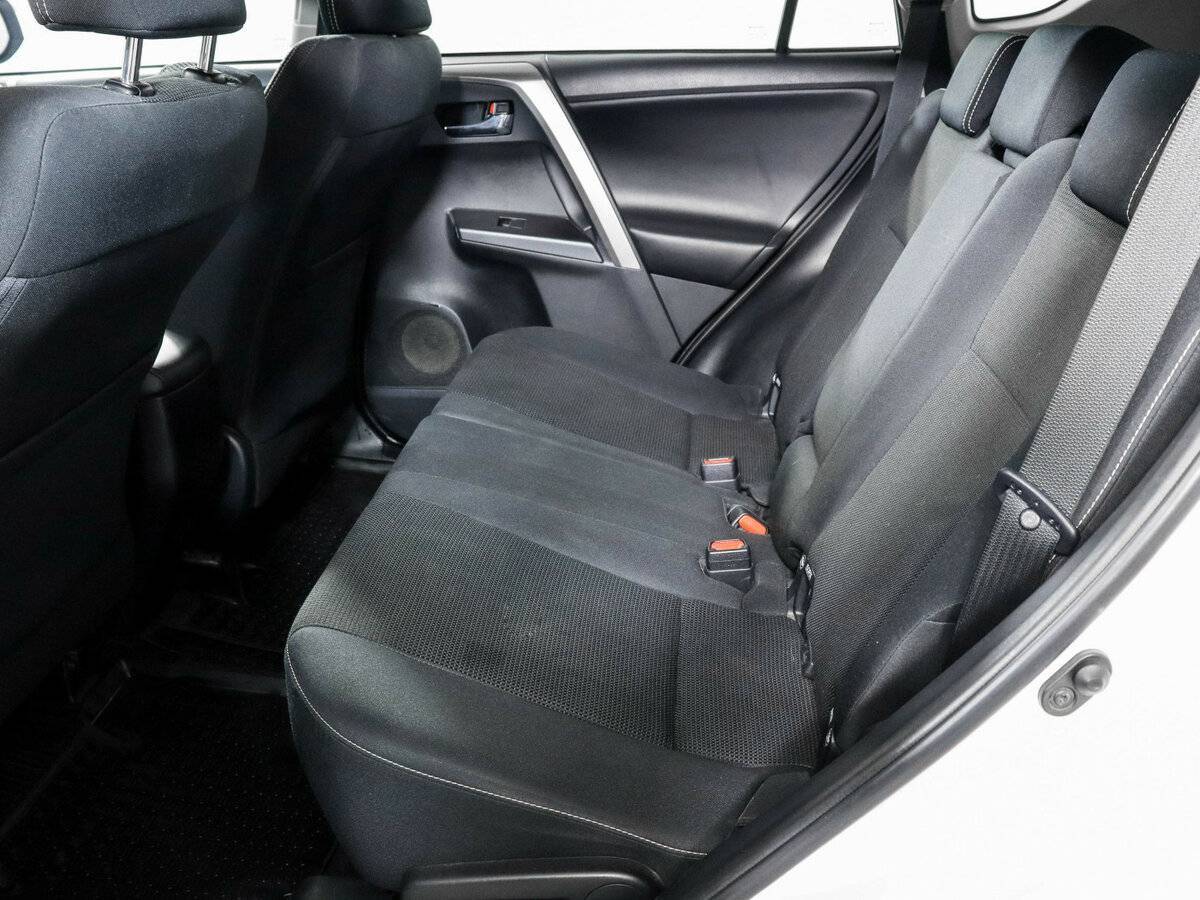 Купить Toyota RAV4, 2017, 59 900 км.. Фото: #6