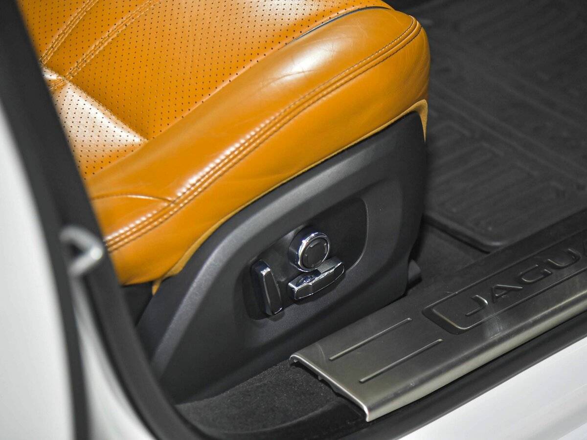 Купить Jaguar XJ, 2016, 118 568 км.. Фото: #20