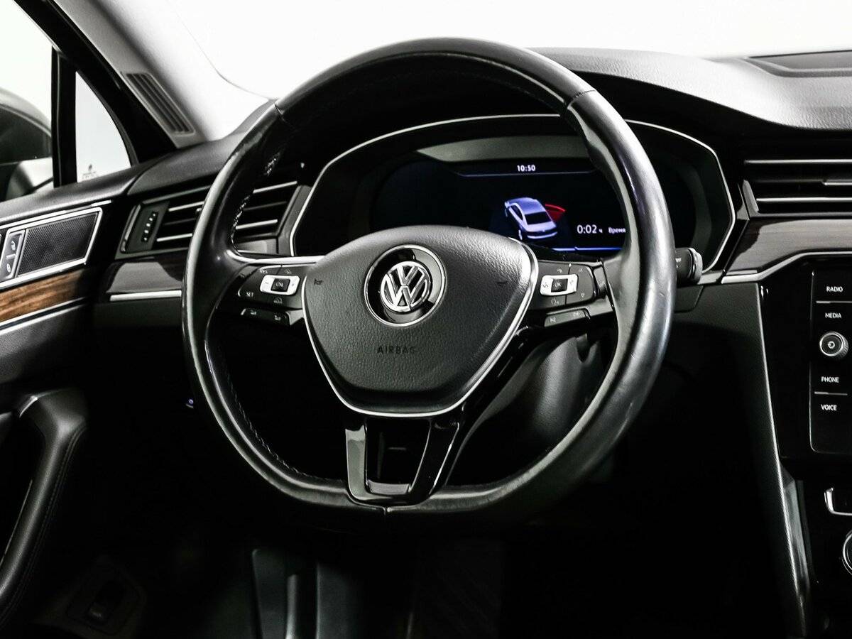 Купить Volkswagen Passat, 2017, 137 619 км.. Фото: #14