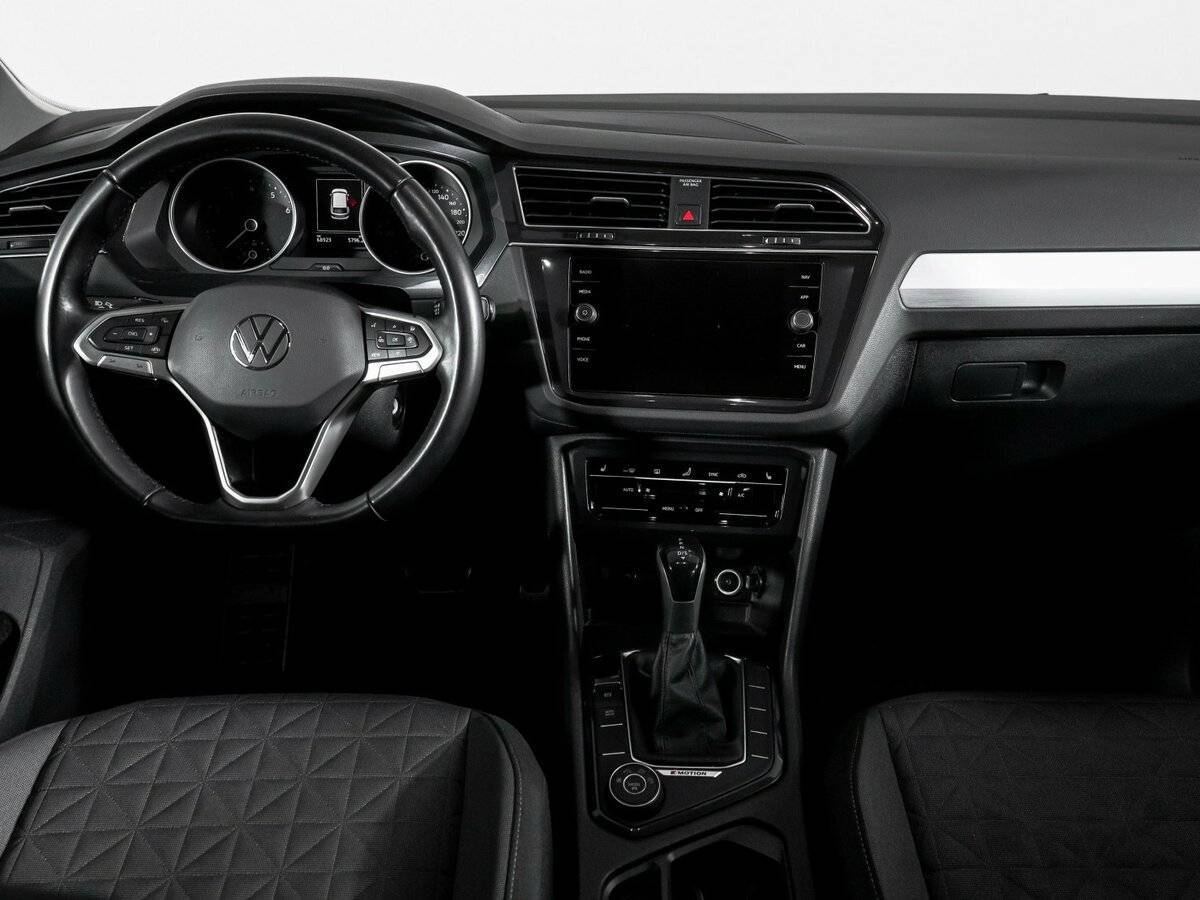 Купить Volkswagen Tiguan, 2021, 68 950 км.. Фото: #11