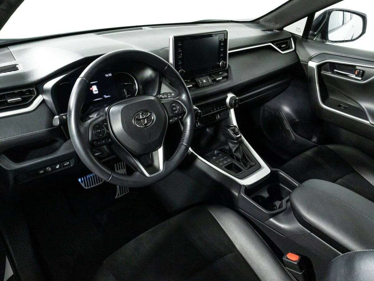 Купить Toyota RAV4, 2020, 63 000 км.. Фото: #10