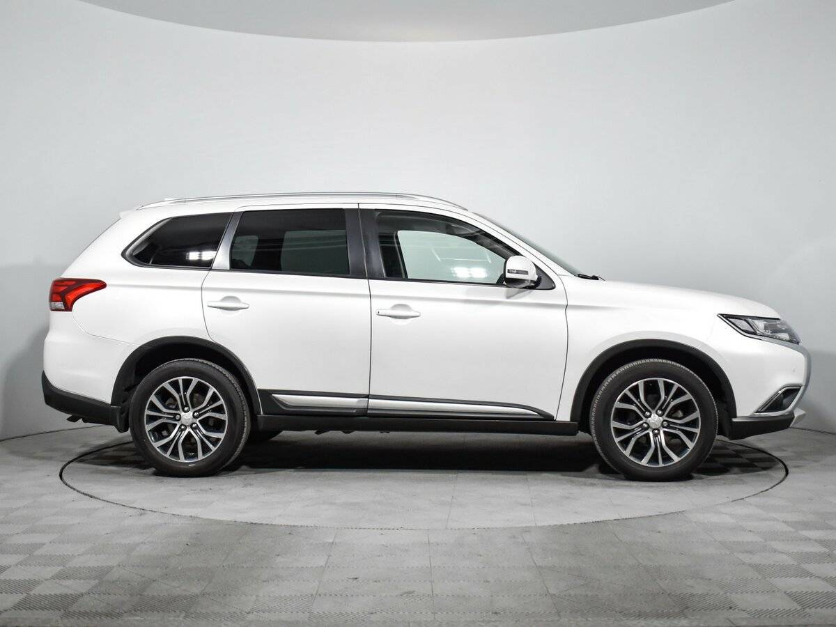 Купить Mitsubishi Outlander, 2018, 69 473 км.. Фото: #3