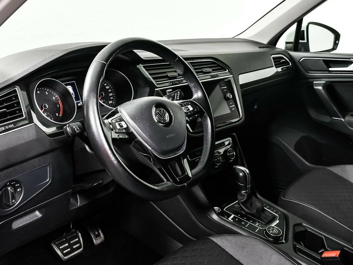 Купить Volkswagen Tiguan, 2018, 80 205 км.. Фото: #10