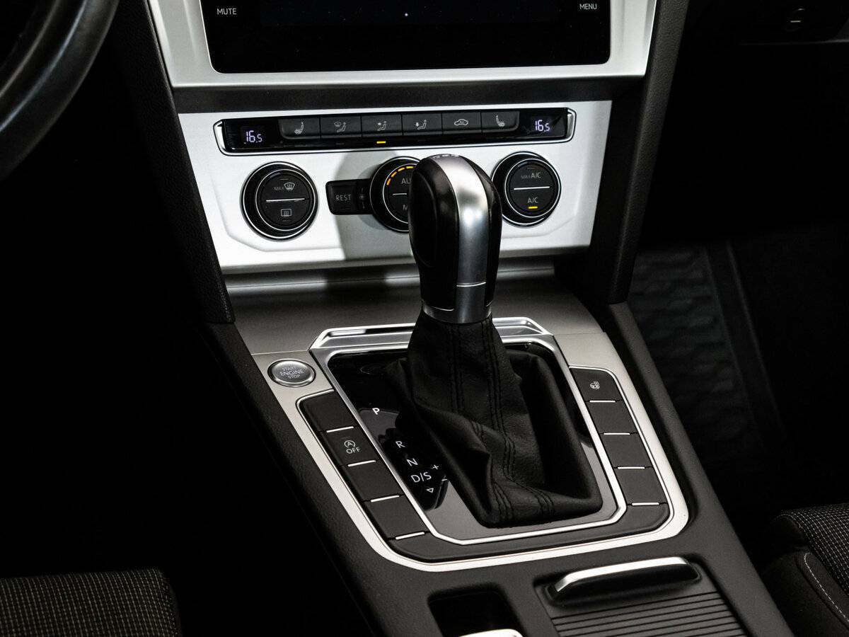 Купить Volkswagen Passat, 2018, 107 332 км.. Фото: #12