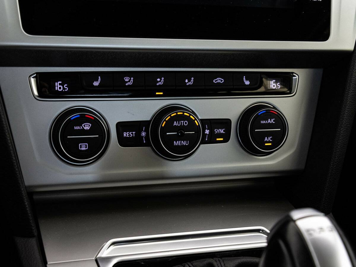 Купить Volkswagen Passat, 2018, 107 332 км.. Фото: #14