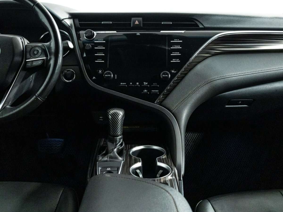 Купить Toyota Camry, 2018, 118 000 км.. Фото: #13