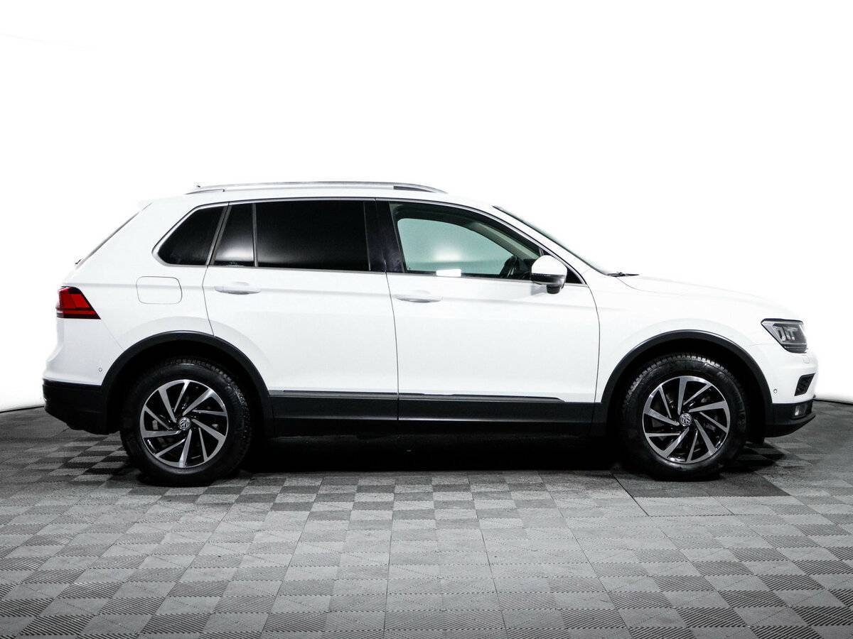 Купить Volkswagen Tiguan, 2018, 63 742 км.. Фото: #3