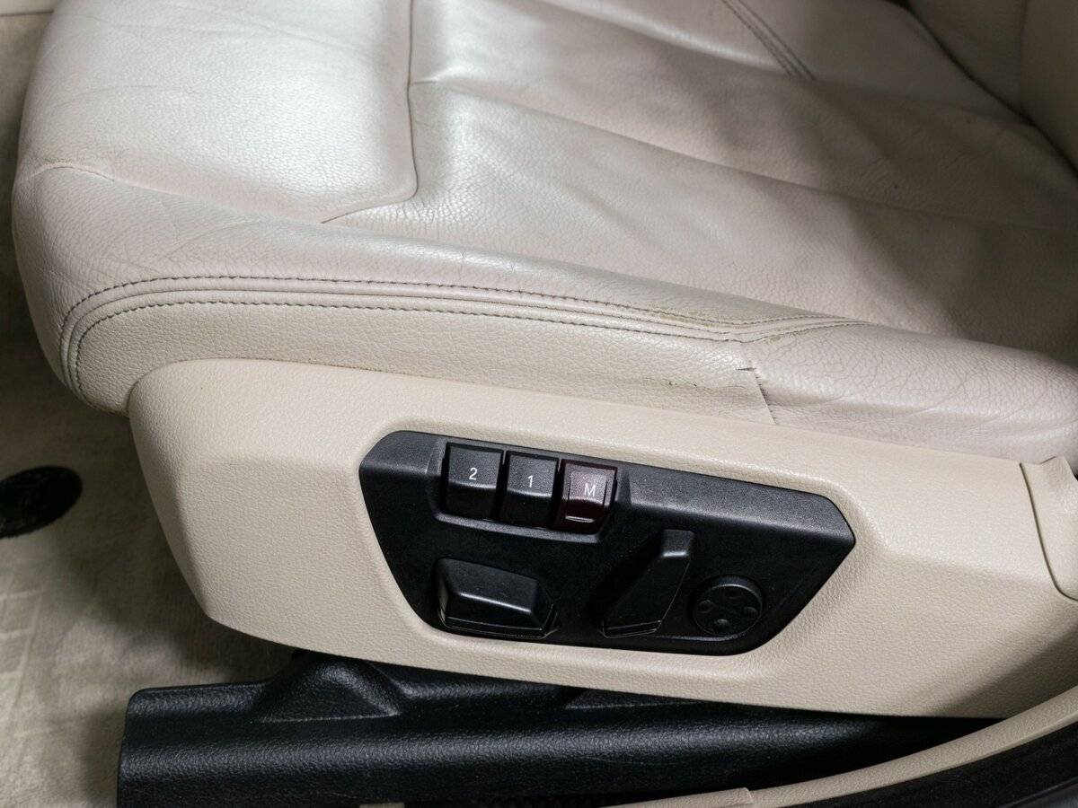 Купить BMW 3 серии, 2013, 219 700 км.. Фото: #16