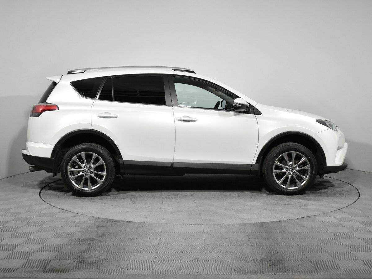 Купить Toyota RAV4, 2018, 72 687 км.. Фото: #3