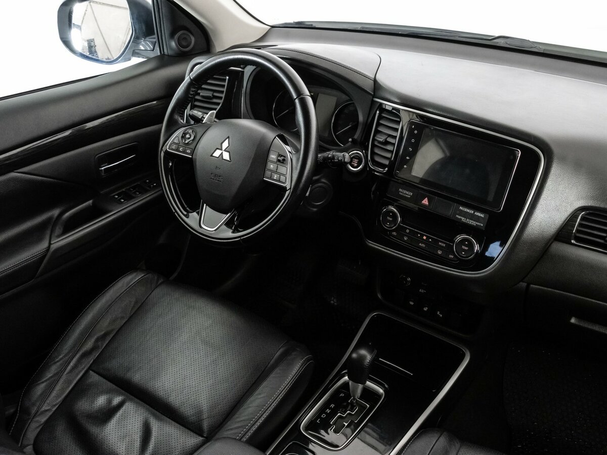 Купить Mitsubishi Outlander, 2017, 191 296 км.. Фото: #6