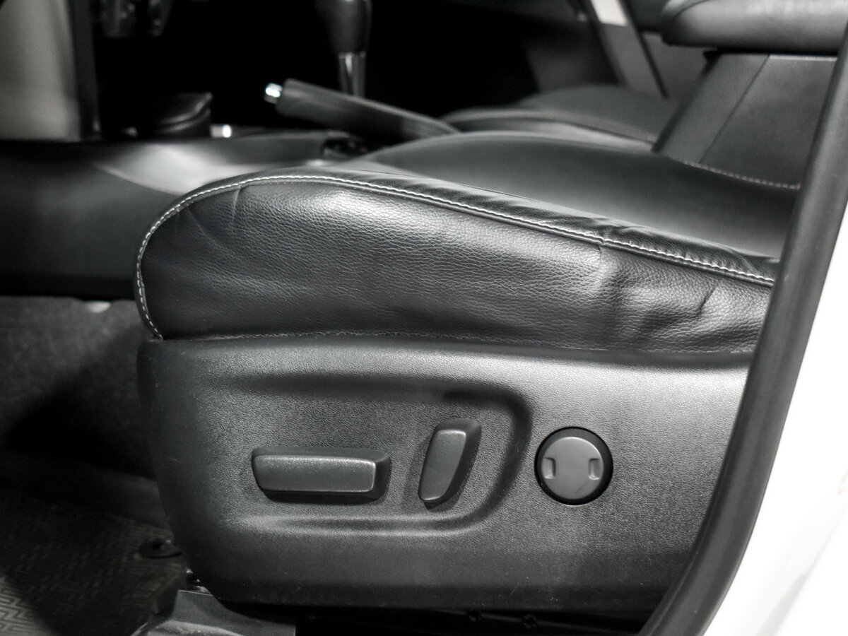 Купить Toyota RAV4, 2017, 89 478 км.. Фото: #7