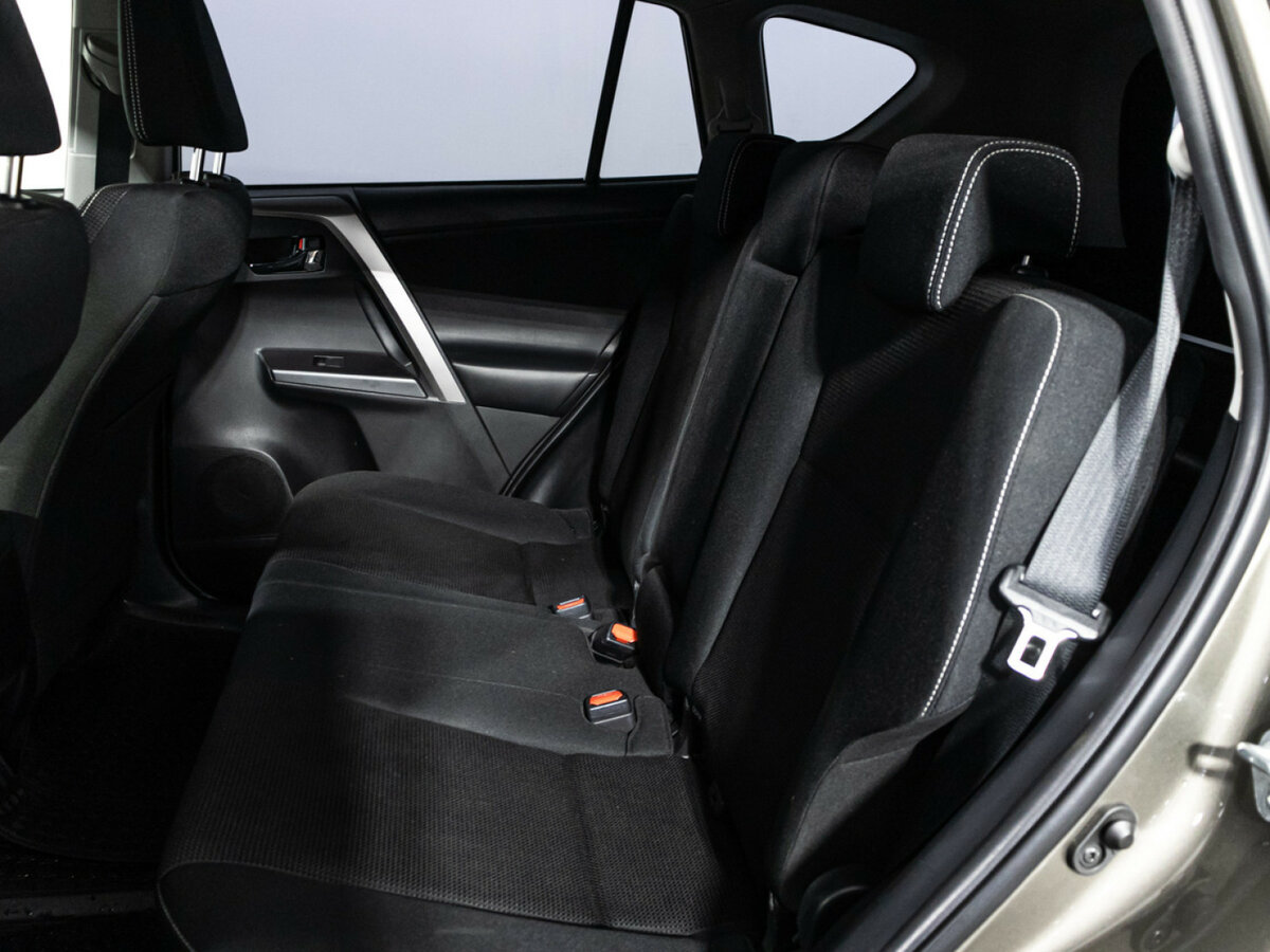 Купить Toyota RAV4, 2015, 76 266 км.. Фото: #9