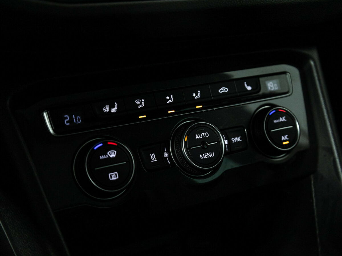 Купить Volkswagen Tiguan, 2018, 152 619 км.. Фото: #18