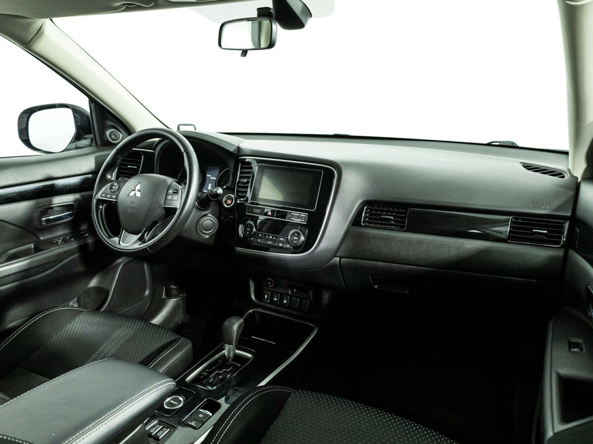 Купить Mitsubishi Outlander, 2018, 63 107 км.. Фото: #6