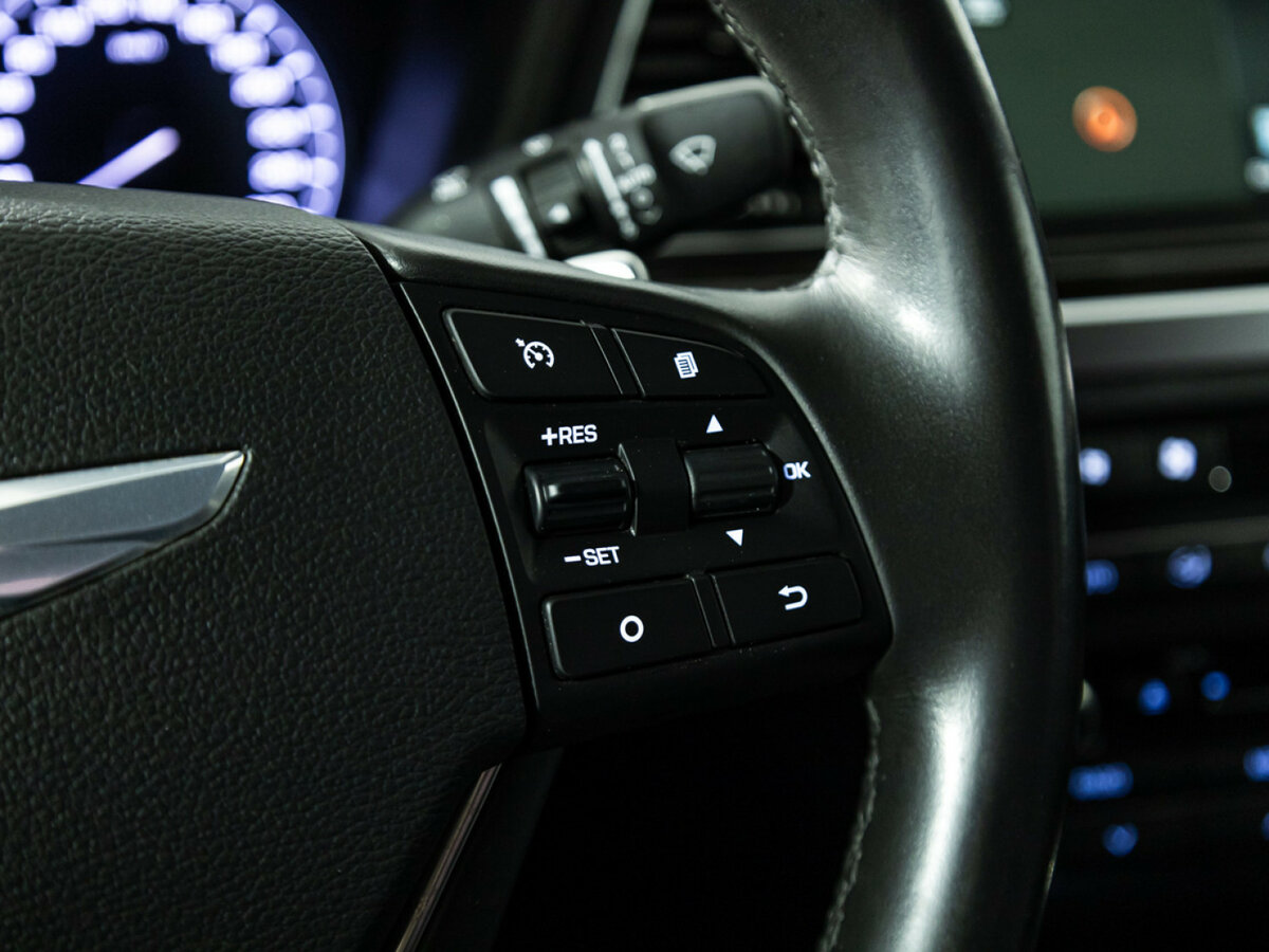 Купить Hyundai Genesis, 2015, 215 969 км.. Фото: #14