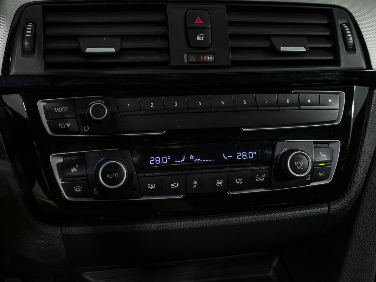 Купить BMW 3 серии, 2018, 124 444 км.. Фото: #13