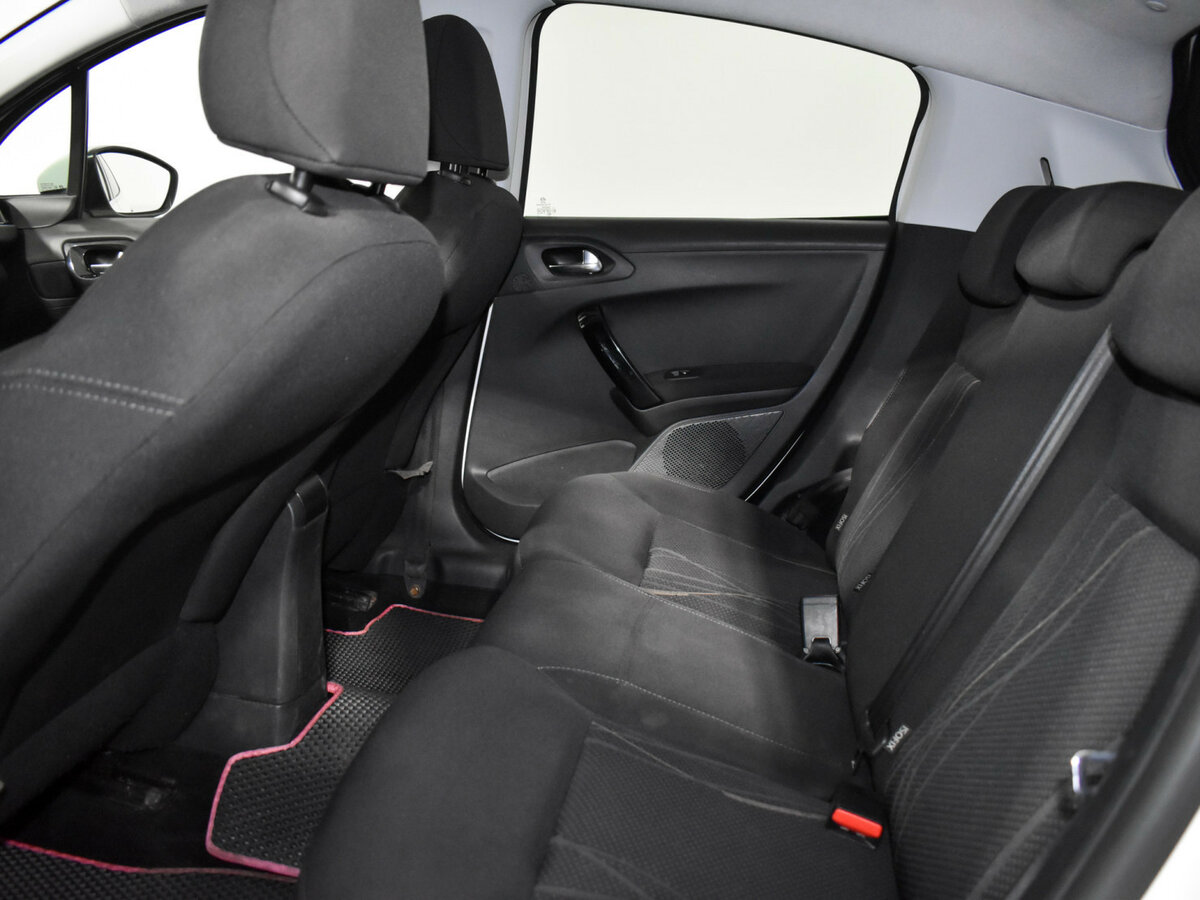 Купить Peugeot 208, 2013, 190 000 км.. Фото: #10