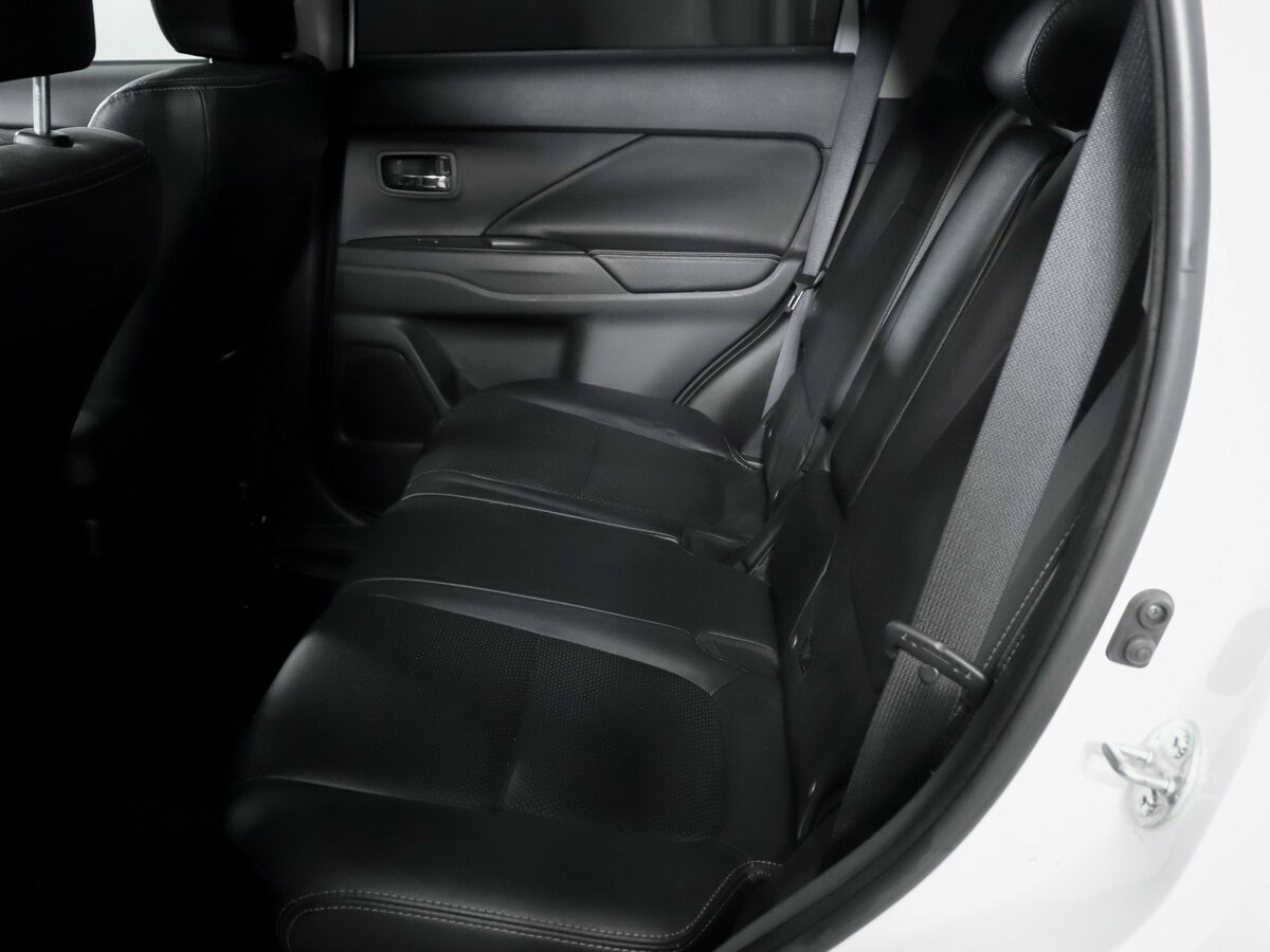 Купить Mitsubishi Outlander, 2018, 86 429 км.. Фото: #9