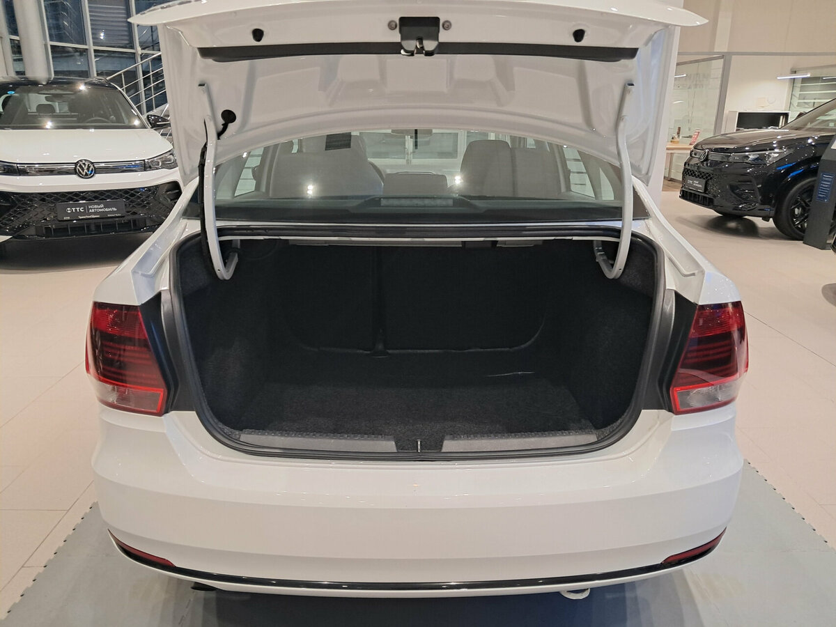 Купить Volkswagen Polo, 2017, 41 987 км.. Фото: #9