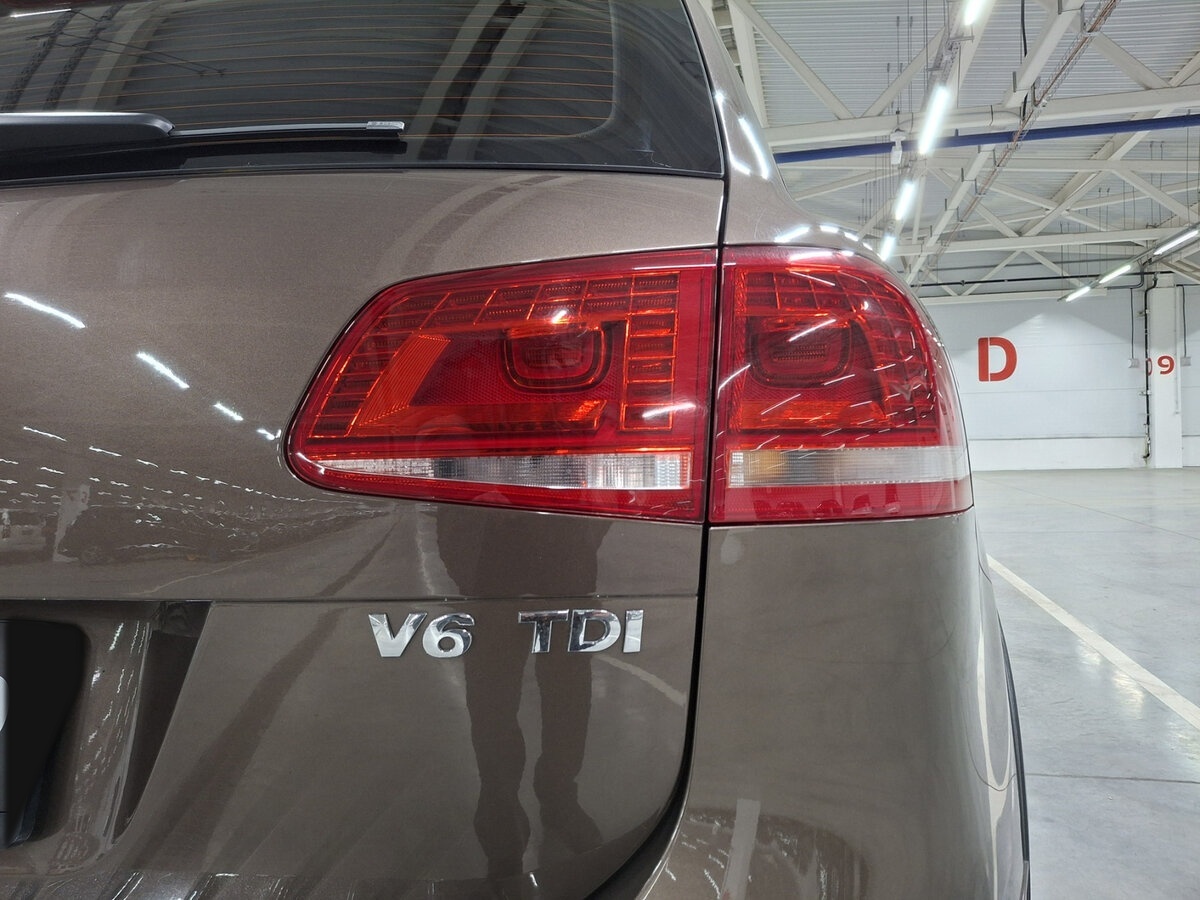 Купить Volkswagen Touareg, 2013, 300 608 км.. Фото: #8